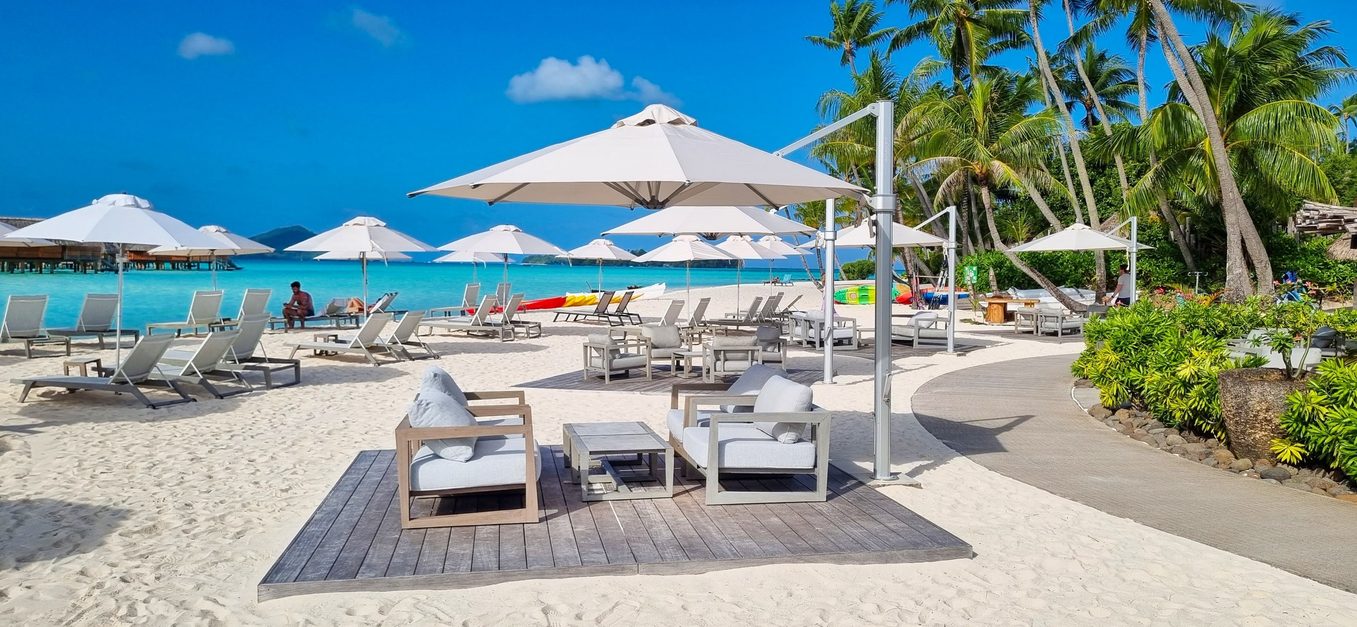 Shade7 Riviera Classic Cantilever Umbrella - Image 6